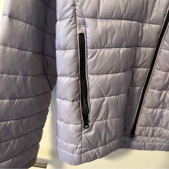 Everlane Renew lightweight puffer - Picture 2 of 4